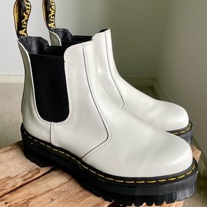 Dr. Martens 2976 Platform Chelsea Boot - White